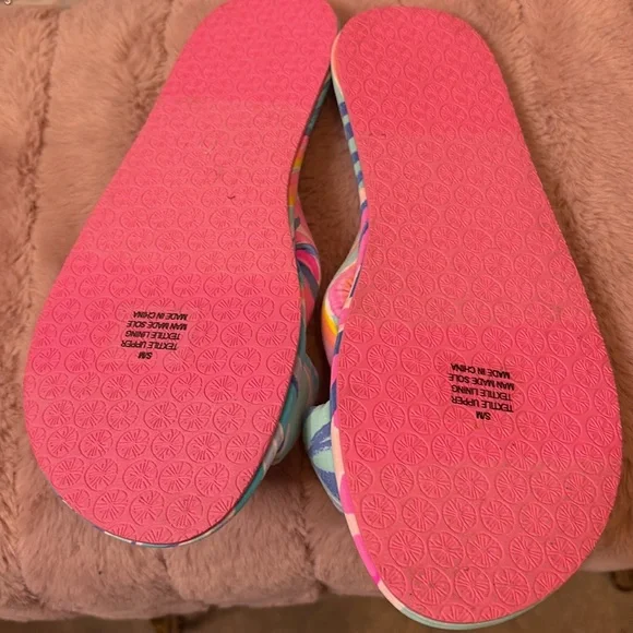 Lilly Pulitzer Pink and Green Pool Slippers Vibrant Tropical Design Size. S/M - Picture 3 of 3